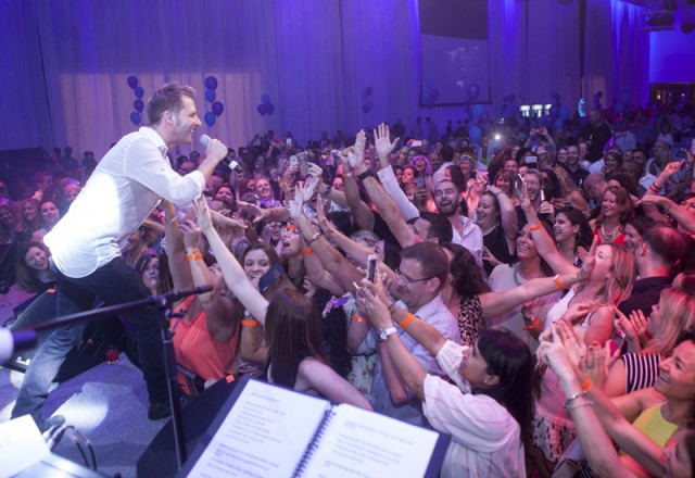 PHOTOS: Le Meridien Dubai hosts '90s music brunch-0